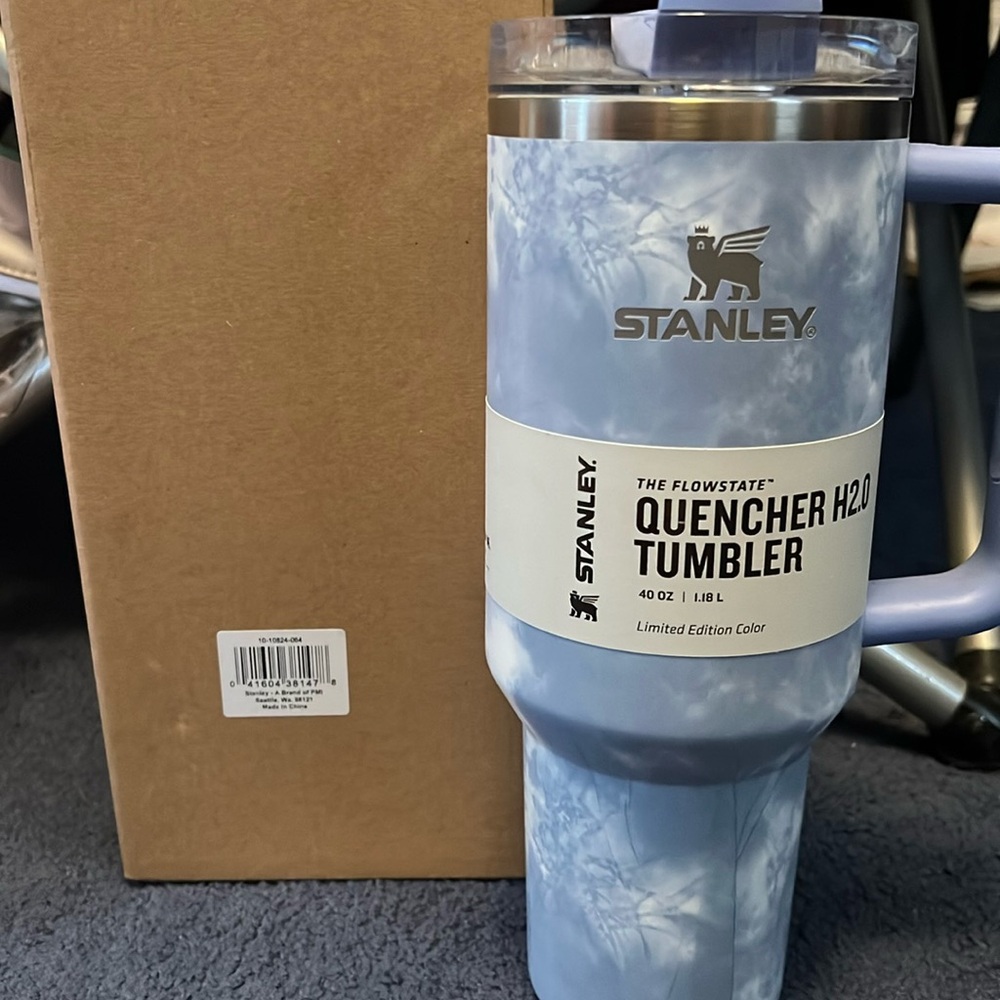 Stanley X Target Blue Tie Dye 40 oz Tumbler